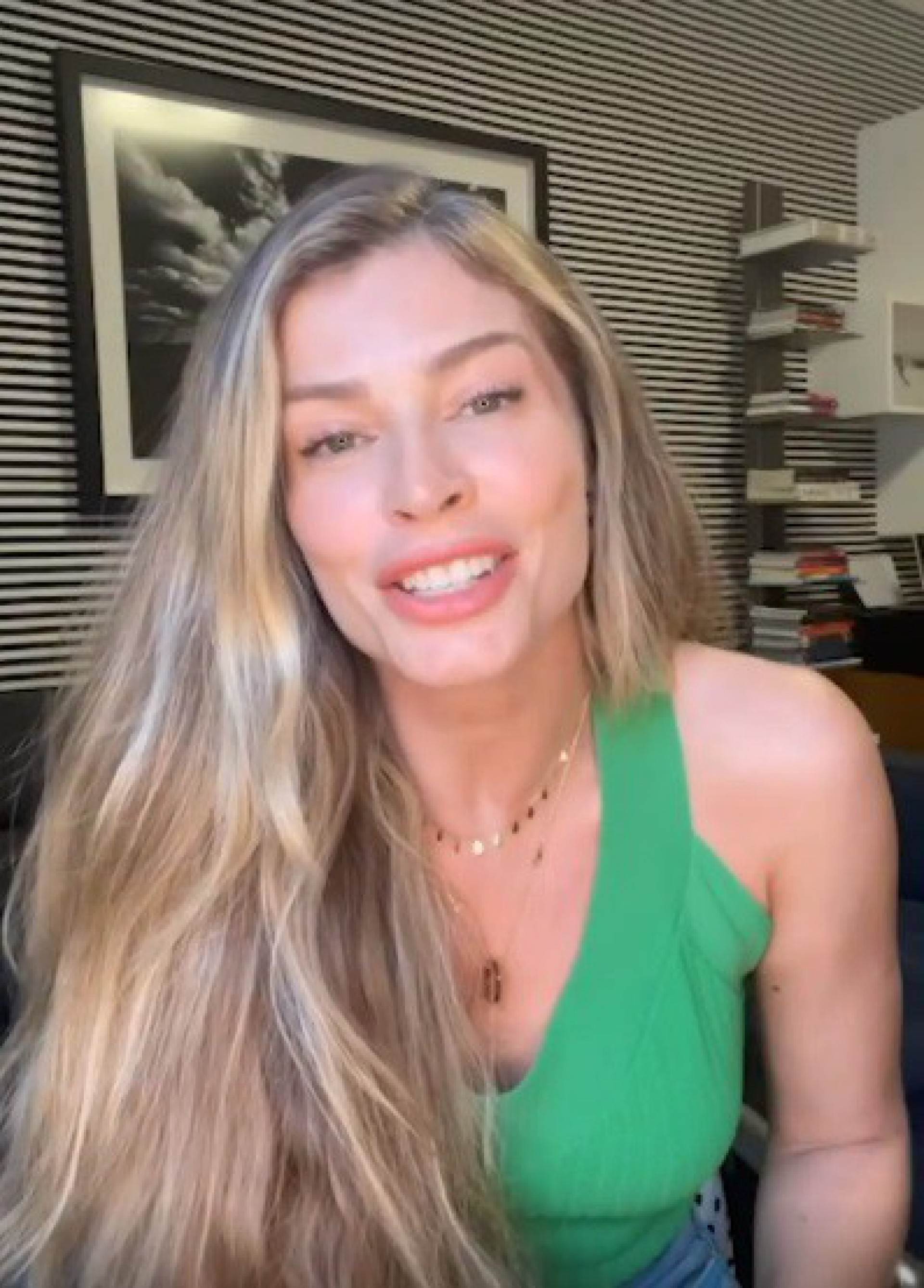 Grazi Massafera - reprodução de vídeo