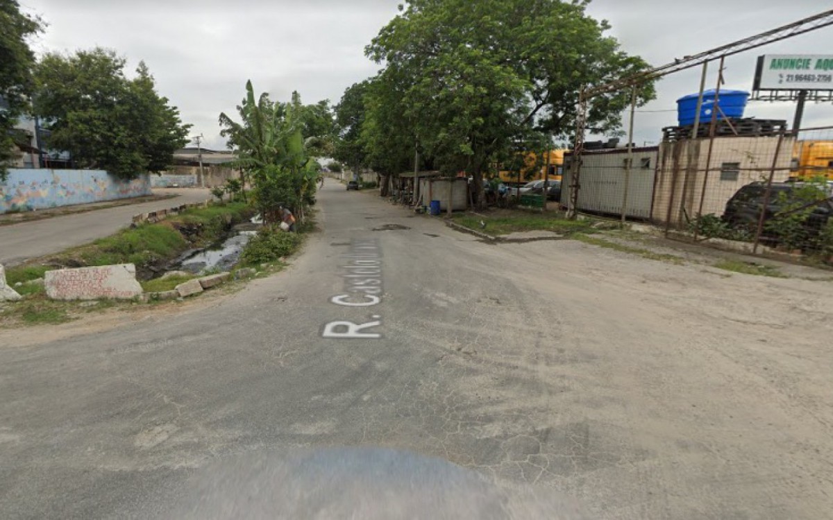 Mulher foi morta na Rua Castelo Branco, na Penha Circula, Zona Norte do Rio