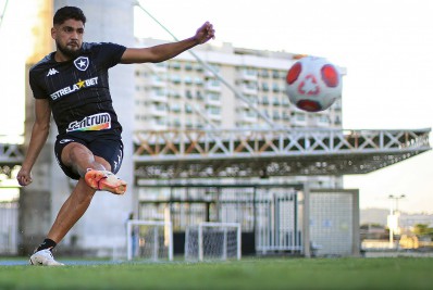 Daniel Borges admite que Botafogo precisa melhorar nos clássicos