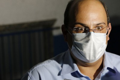 Sete alunas do Carmela Dutra já relataram abuso de professor; secretário de Educação aprova conduta da direção