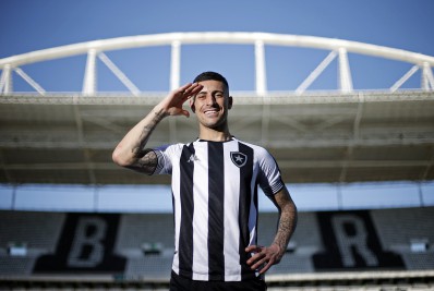 Botafogo anuncia primeiro reforço da 'Era John Textor'