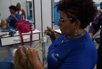No Dia da Mulher, Caxias reinaugura Polo de Beleza da Fundec