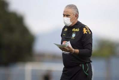 Pentacampeão critica Tite após não convocar jogadores do Flamengo para Seleção: 'Não gosta dos caras'