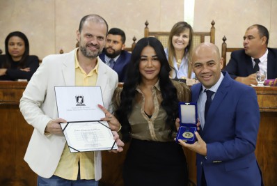 Câmara de Caxias outorga Medalha Professora Dalva Lazaroni