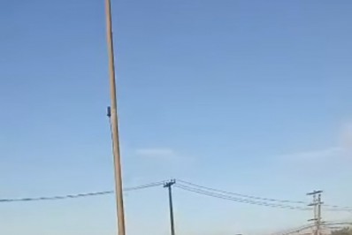 Garis fazem protesto por melhor remuneração e bloqueiam faixa da Avenida Brasil em Guadalupe 