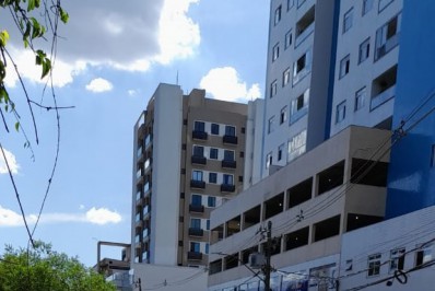 Muro de contenção na Vila Santa Cecília em Volta Redonda deve ser concluído em 3 semanas