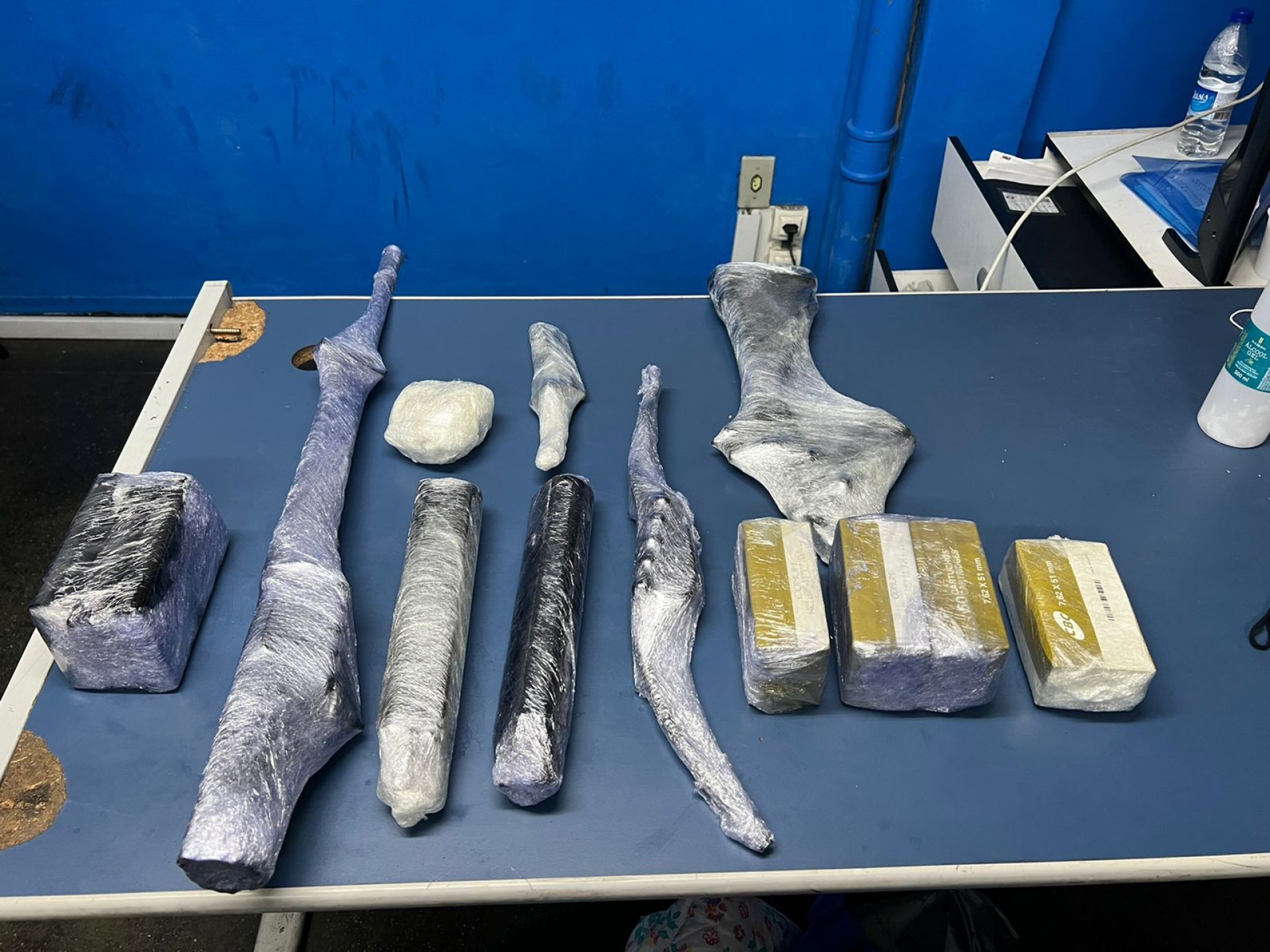 PM prende criminoso transportando fuzil e munições na Rodoviária do Rio - Reprodução Twitter