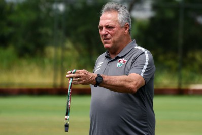 Após preocupação de Abel Braga, arbitragem do jogo entre Olimpia e Fluminense é divulgada