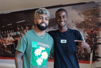 Jovem que foi preso por ser confundido com criminoso realiza sonho e encontra Gabigol