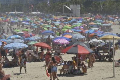 Rio tem sexta ensolarada, mas fim de semana será de chuvas fracas