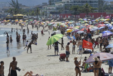Prefeitura proíbe uso de caixas de som nas praias do Rio