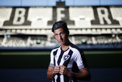 'Pequeno Ronaldo', Talero se anima com Botafogo: 'Vou melhorar muito'