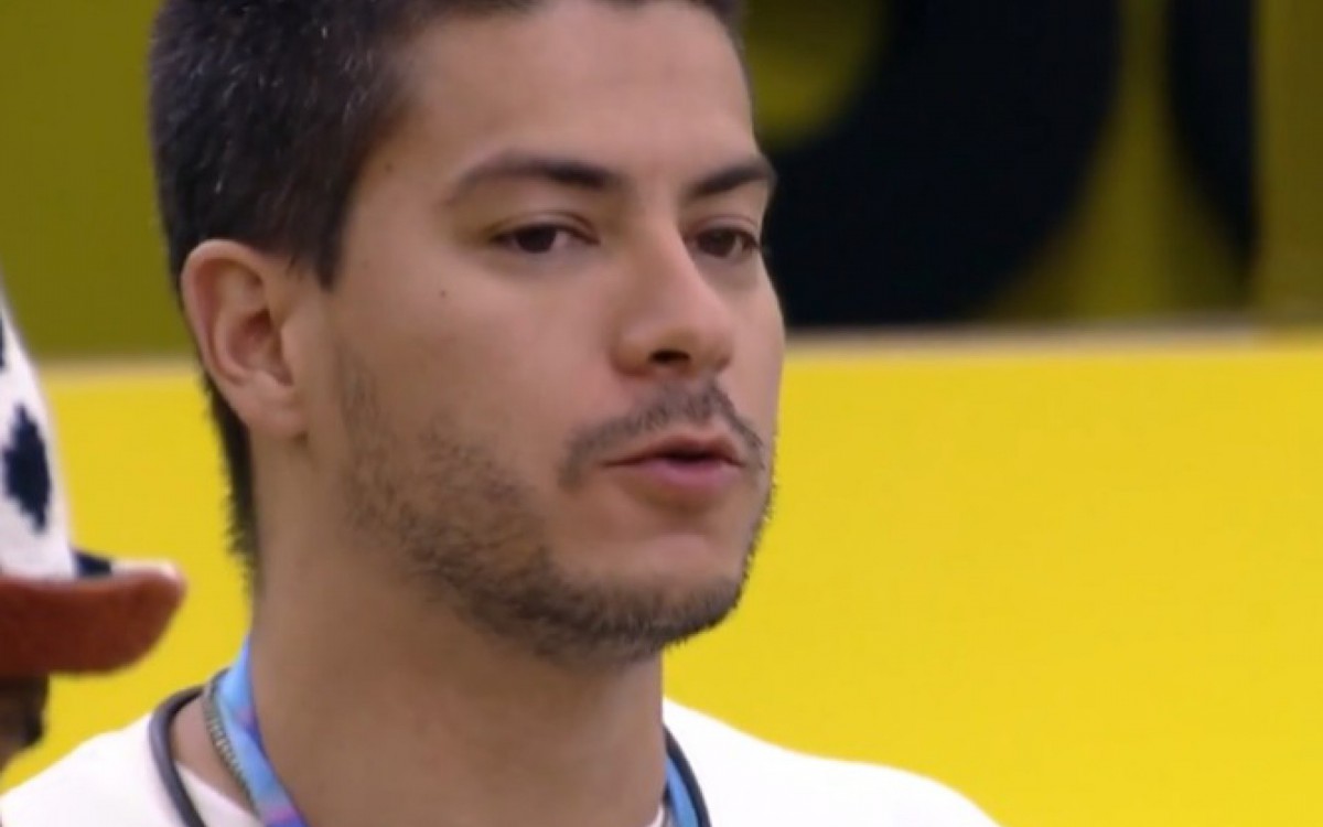 Arthur Aguiar no almoço do anjo do 'BBB 22' - Reprodução da TV Globo