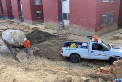 Desmonte de rochas mobilizam equipes da Defesa Civil no Alto da Serra