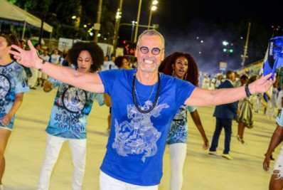 Com bela apresentação do casal e carro de som, Em Cima da Hora abre a temporada de ensaios técnicos na Sapucaí 