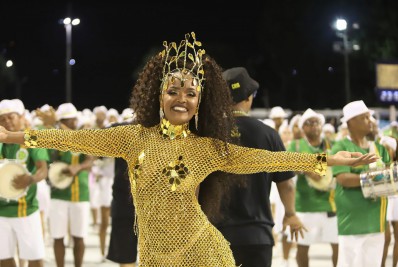 Que energia! Escolas do Grupo Especial animam o público durante ensaio técnico na Marquês de Sapucaí