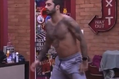 'BBB 22': Vídeo! Internautas percebem volume em bermuda de Pedro Scooby e reagem: 'Gigante de Nazaré'