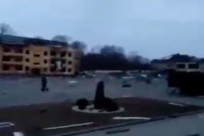 Bombardeio russo deixa 35 pessoas mortas e mais de 130 feridas em base militar na Ucrânia