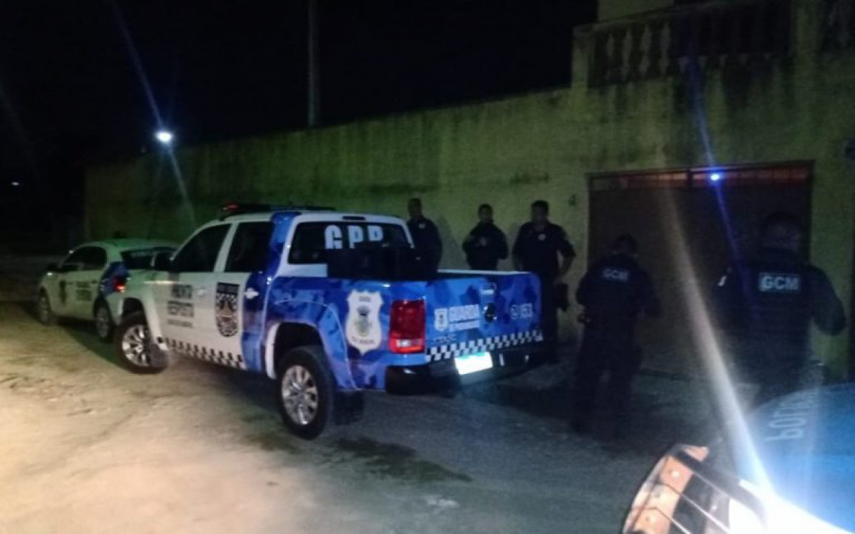 A opera&ccedil;&atilde;o aconteceu em conjunto entre a Fiscaliza&ccedil;&atilde;o de Postura, a equipe de Pronta Resposta da Guarda Civil Municipal e a Pol&iacute;cia Militar