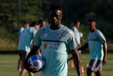 Fluminense pode ir ao mercado para suprir saída de Luiz Henrique
