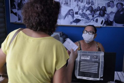 Oito milhões de beneficiários de programas sociais devem fazer o recadastramento