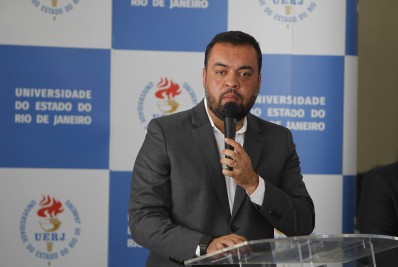 Cláudio Castro envia notificação à Alerj para atualizar gratificação de policiais civis