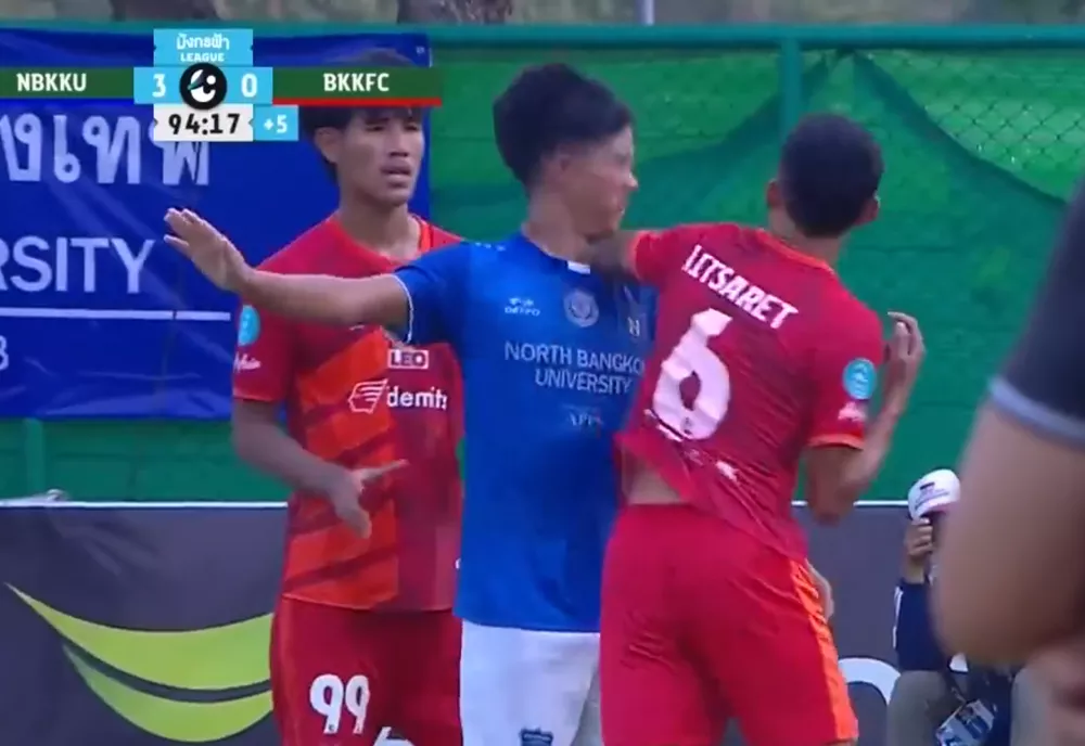 Veja! Jogador aplica golpe de Muay Thai em rosto de adversário