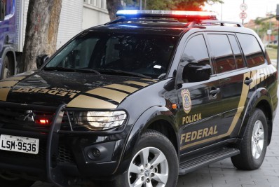 Operação da PF prende dois envolvidos em fraudes com criptomoedas no Rio