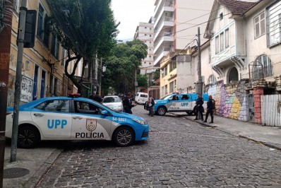 Confronto entre policiais e criminosos deixa um morto no Morro da Formiga