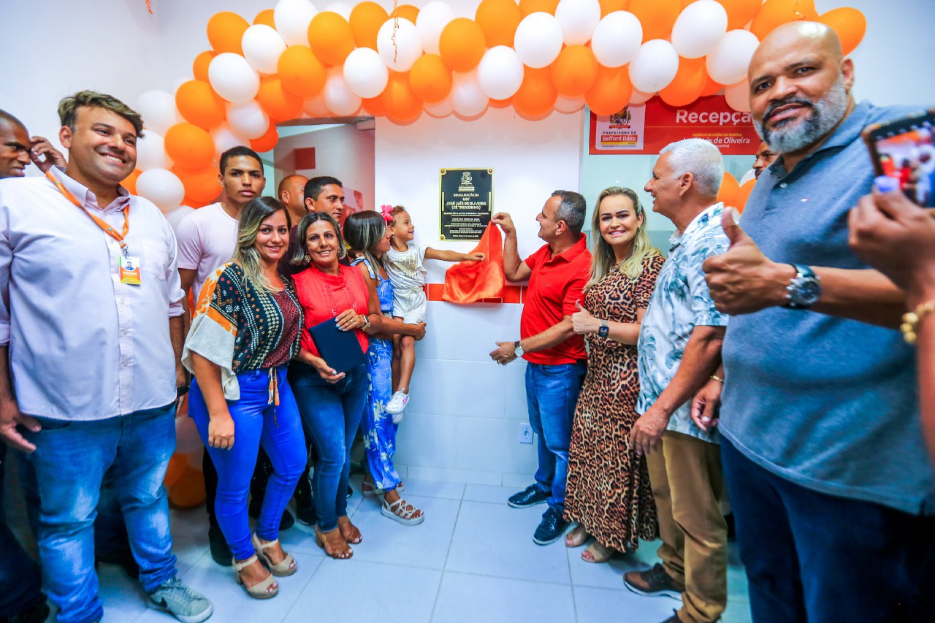 Prefeito Waguinho descerra a placa de inaugura&ccedil;&atilde;o da USF Z&eacute; do Trenzinho - Rafael Barreto/PMBR
