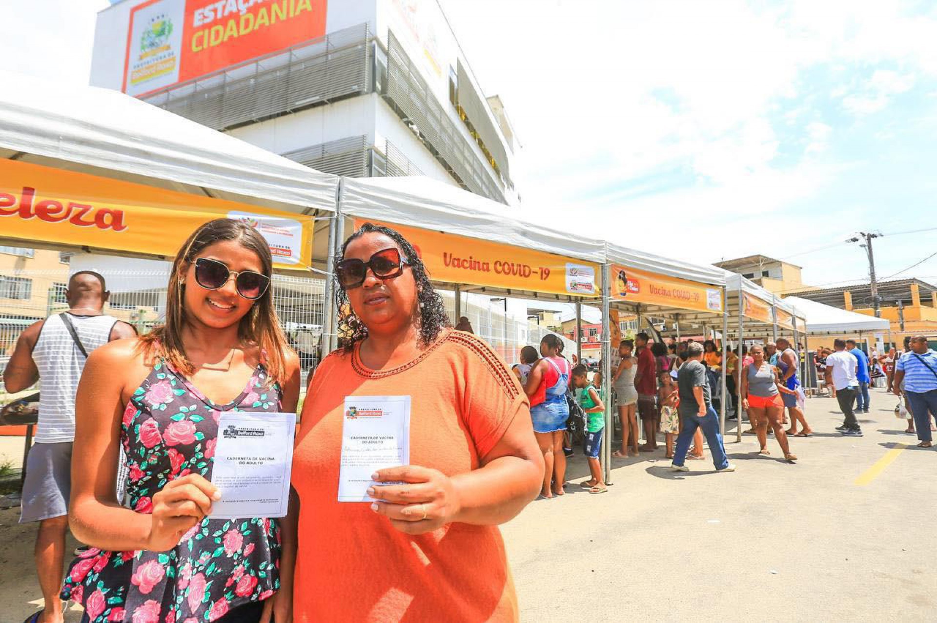 Andreza Lima e a m&atilde;e Adriana Costa aproveitaram o evento e tomaram a vacina contra a Covid-19 - Rafael Barreto / PMBR
