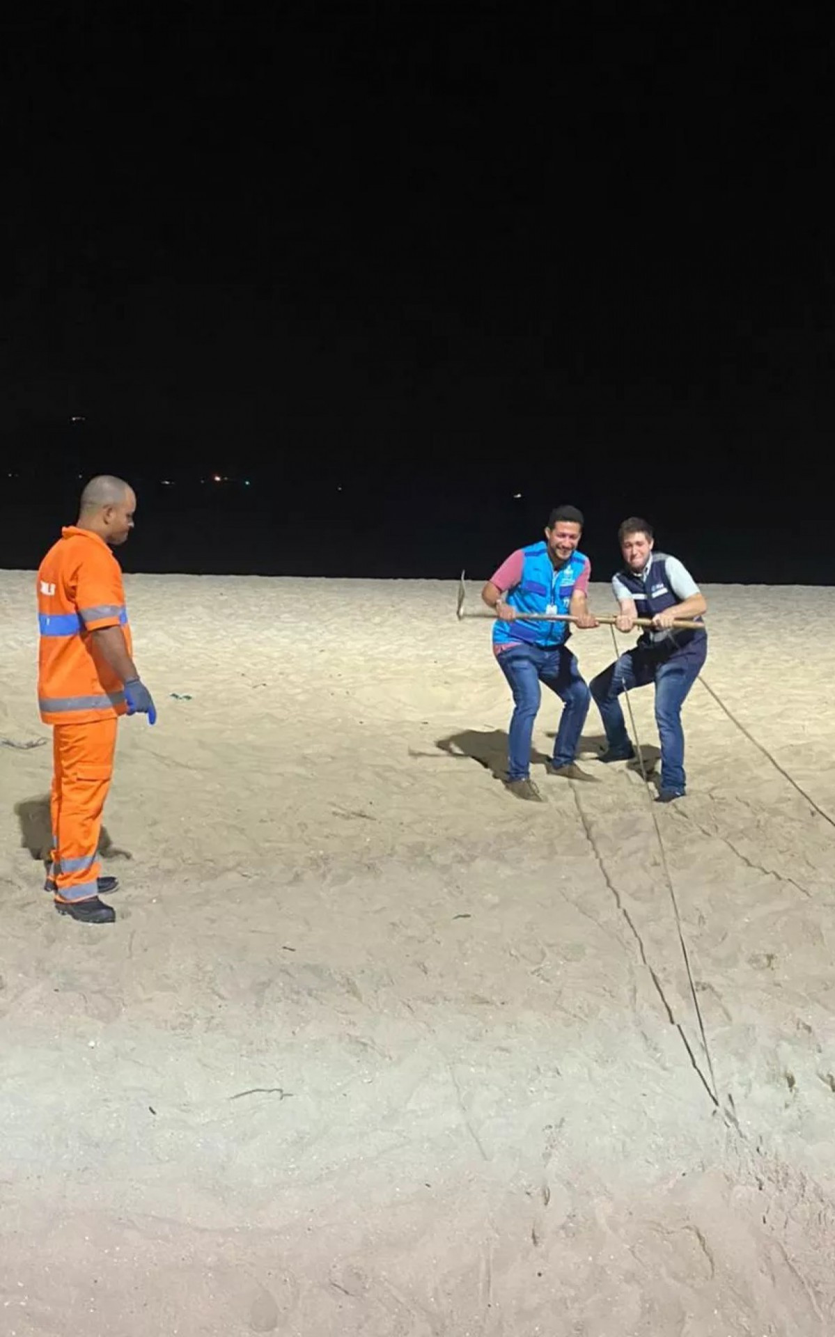 Fiscais encontram corda que guiava localiza&ccedil;&atilde;o dos dep&oacute;sitos de material esportivo