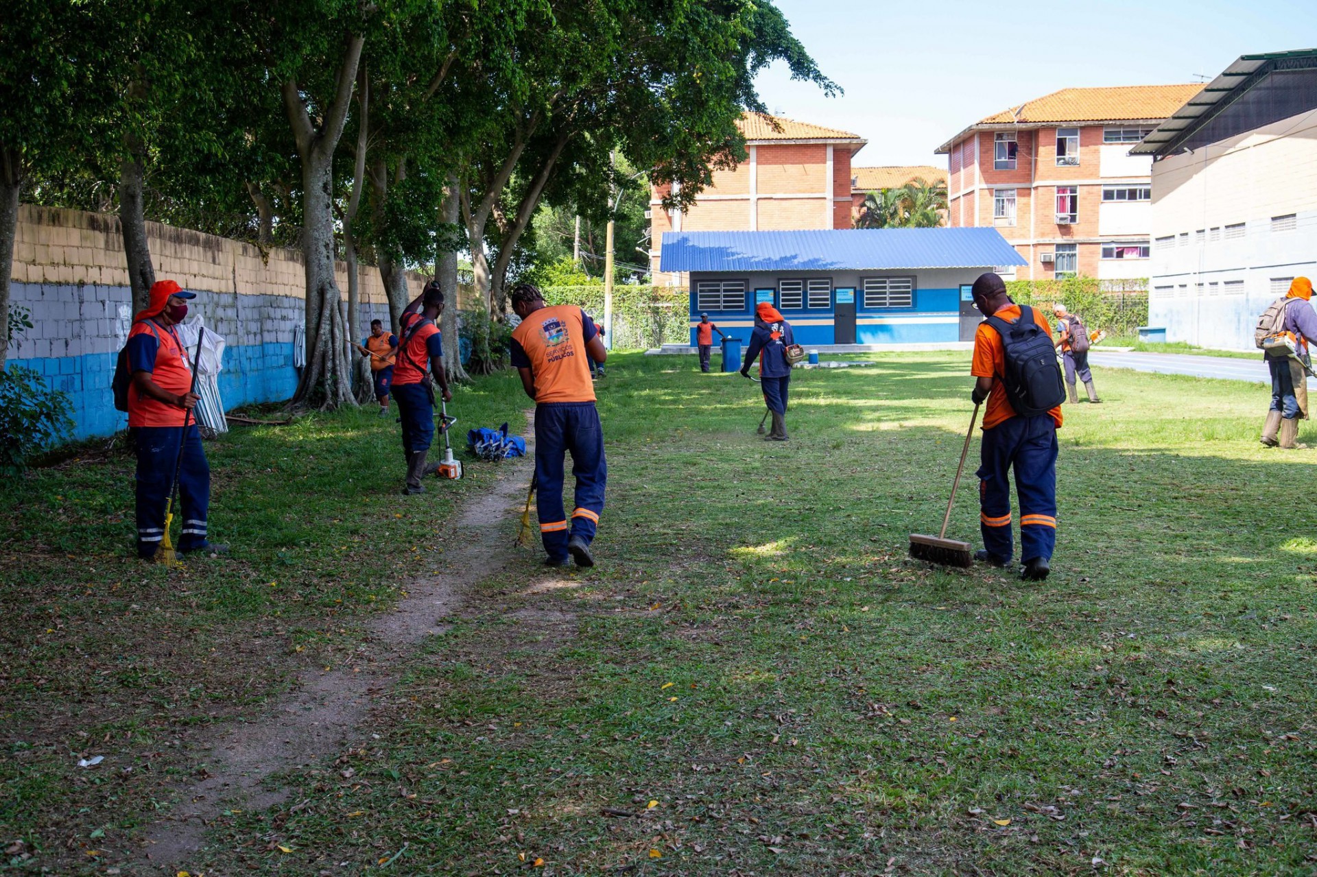 Agentes da Secretaria de Serviços Públicos de Mesquita na Vila Olímpica Municipal - Divulgação