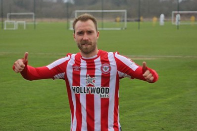 Jogador de clube inglês será convocado para seleção da Dinamarca nove meses após parada cardíaca