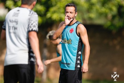 Exame descarta lesão, e Nenê não deve ser problema para próximo jogo do Vasco