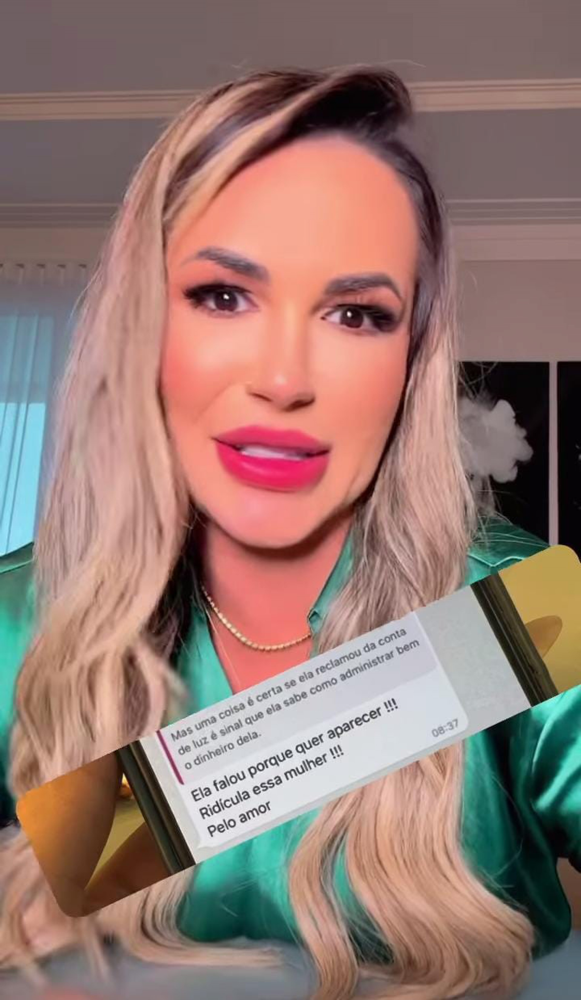 Deolane Bezerra revela mensagens polêmicas trocadas por seus vizinhos em condomínio de luxo de São Paulo - Reprodução/Instagram