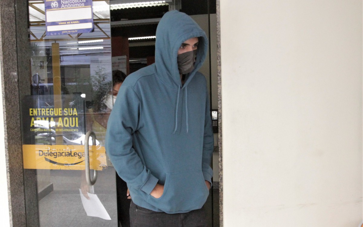 Motorista de &ocirc;nibus agredido no Rio de Janeiro, nesta quarta feira (16), na foto o agressor Leonardo Costa Mendes 18 anos.