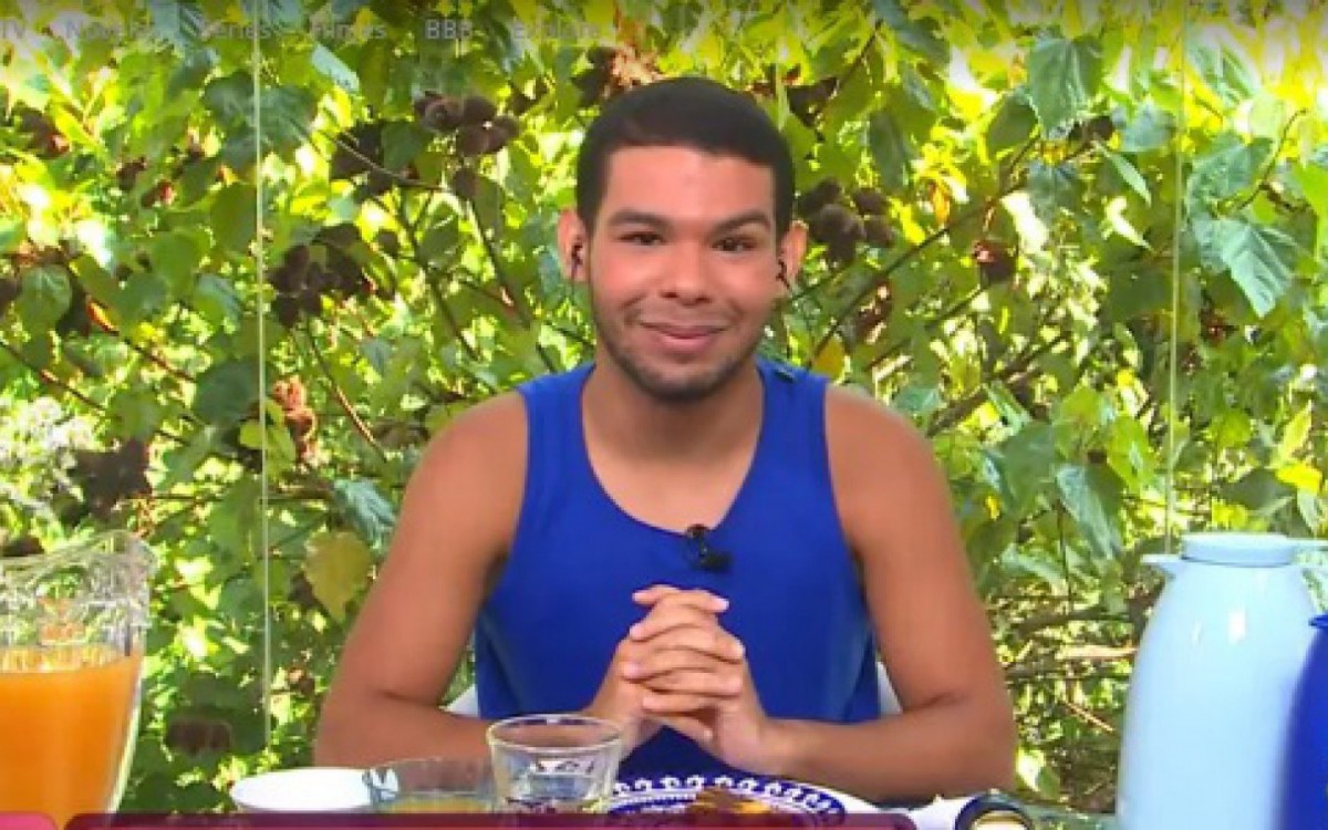 Vyni toma café da manhã com Ana Maria Braga no 'Mais Você' - Reprodução