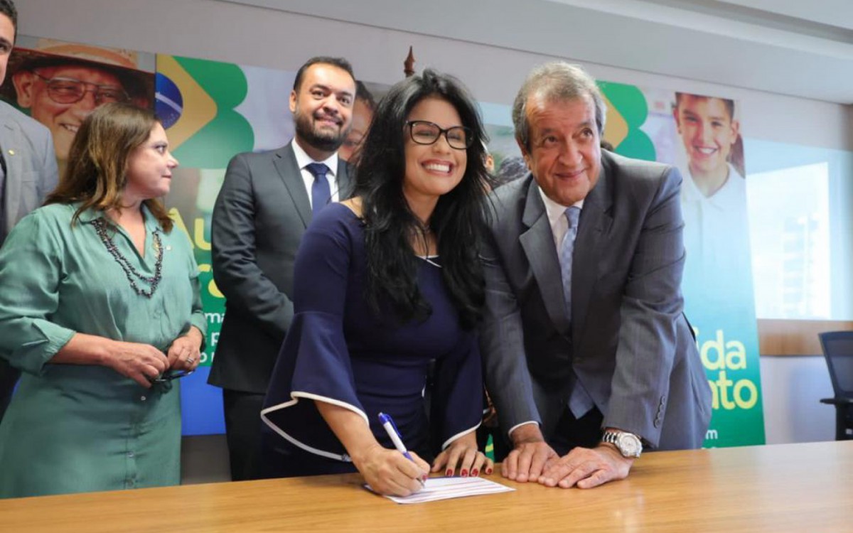 Rosane F&eacute;lix se filia ao PL