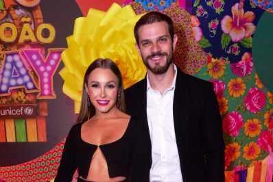 Carla Díaz lamenta fake news e abre jogo sobre status de relacionamento: 'Historinha de novela'