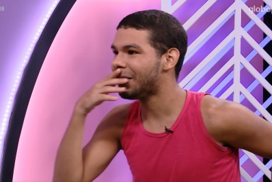 'BBB 22': Eliminado, Vyni se choca ao saber que foi notado por Anitta e Juliette: 'Me tremendo'