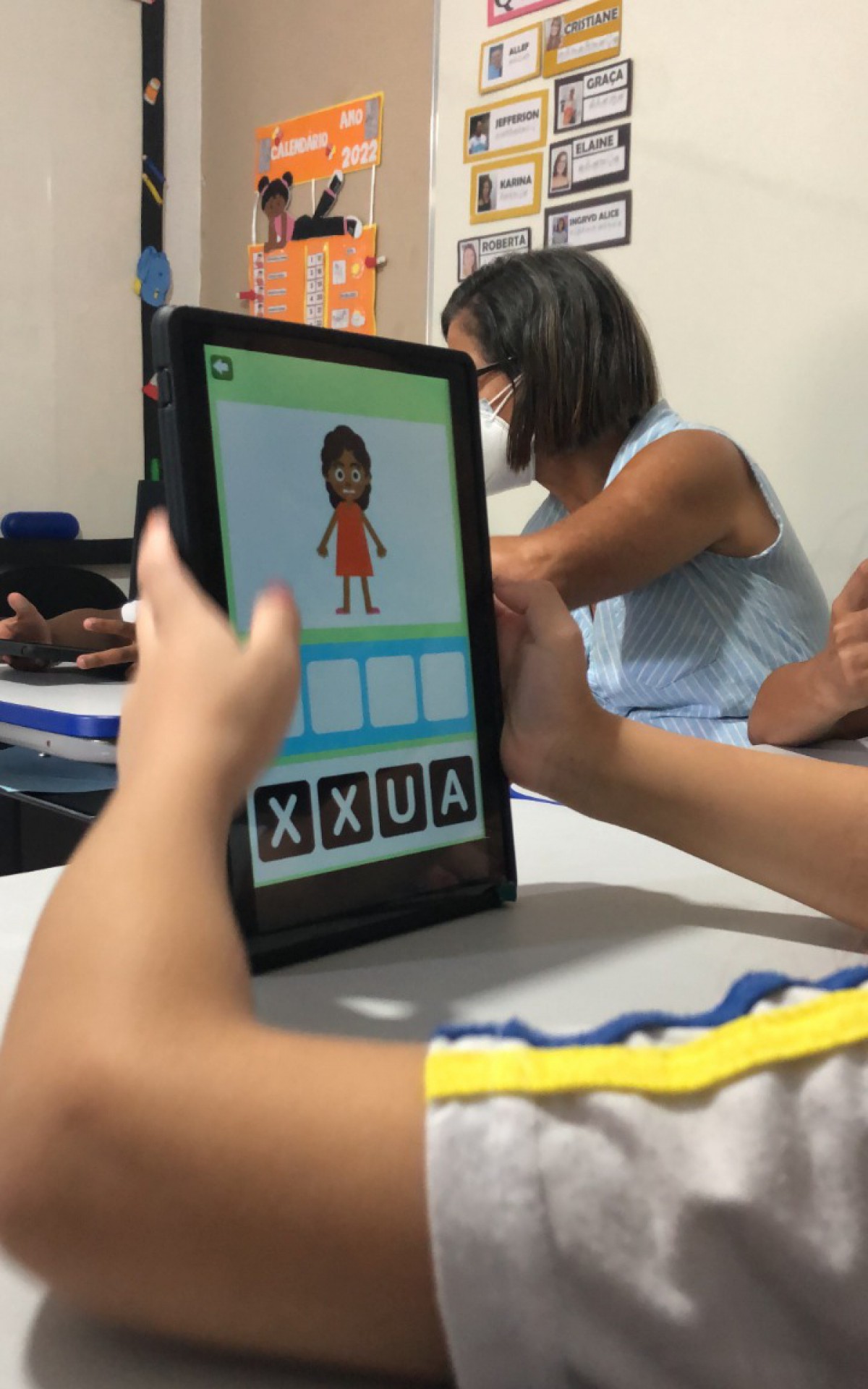 A utilização dos tablets está facilitando o aprendizado dos alunos da rede municipal de ensino