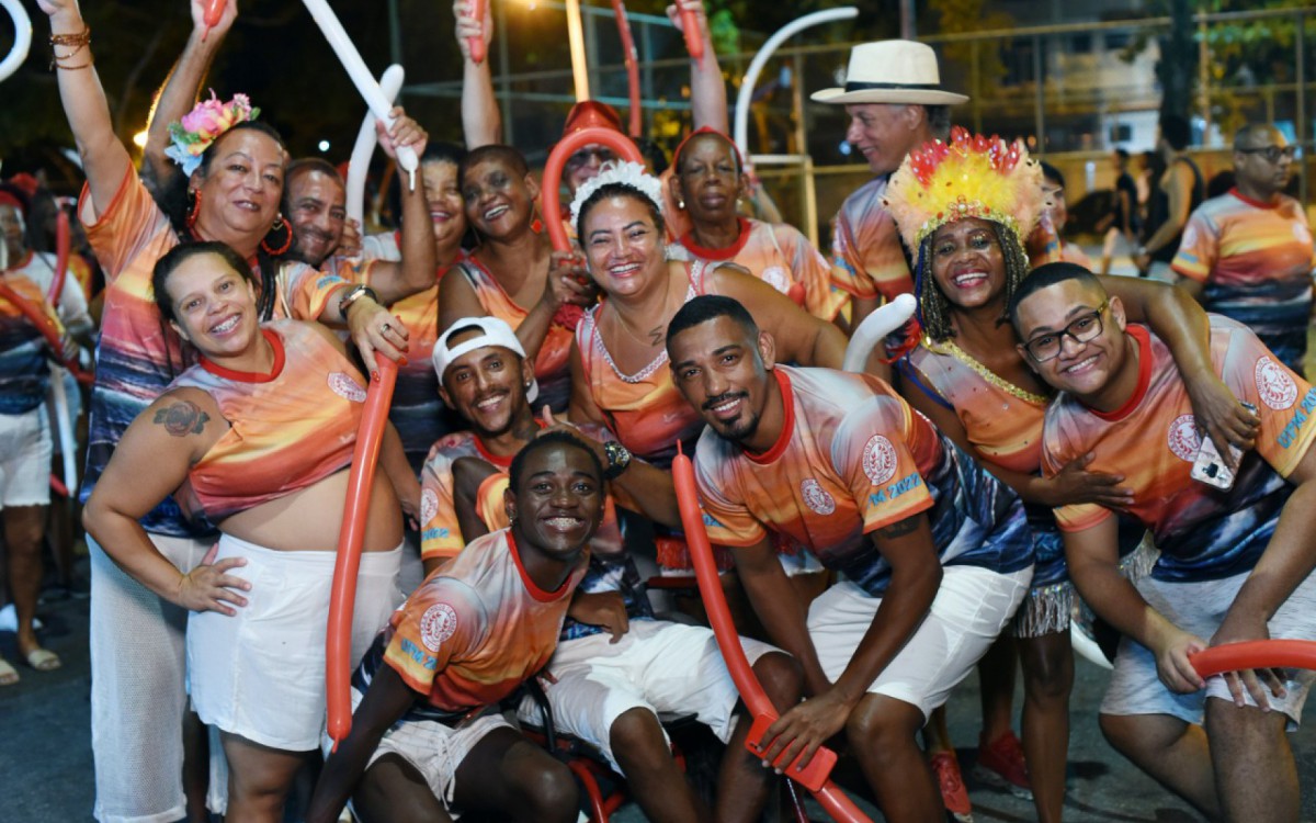 Unidos de Padre Miguel ensaia nesta sexta no Ponto Chic
