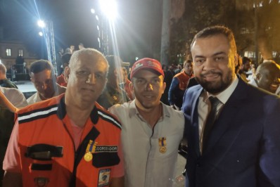 Defesa Civil de Búzios é homenageada pelo governador Cláudio Castro com Medalha de Mérito da Defesa Civil