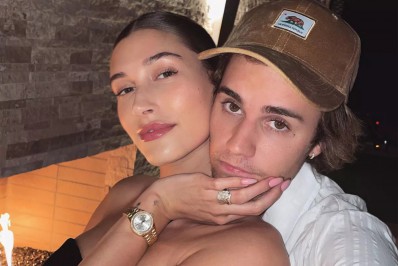 Esposa de Justin Bieber comenta síndrome rara do cantor: 'Situação assustadora'