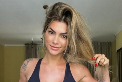 'Tudo que eu fiz, eu falei', rebate Kelly Key após críticas por cirurgias plásticas