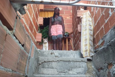 'Vi gente sendo morta do meu lado e achava que também ia morrer', desabafa ex-moradora de rua  