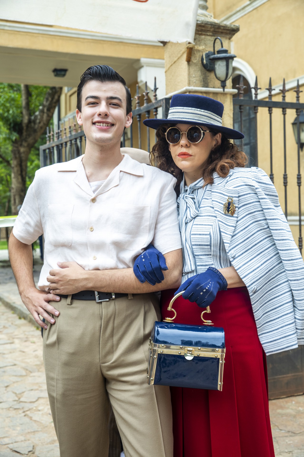 Bárbara Paz e Danilo Mesquita em cena de 'Além da Ilusão' - TV Globo