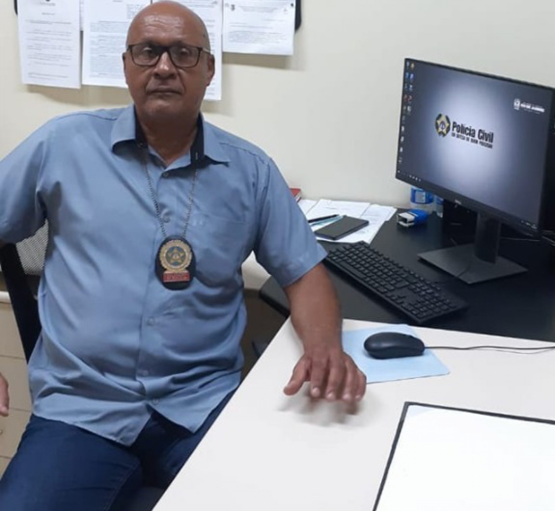 Dr Milton Siqueira no seu gabinete da 125 DP  - Divulgação