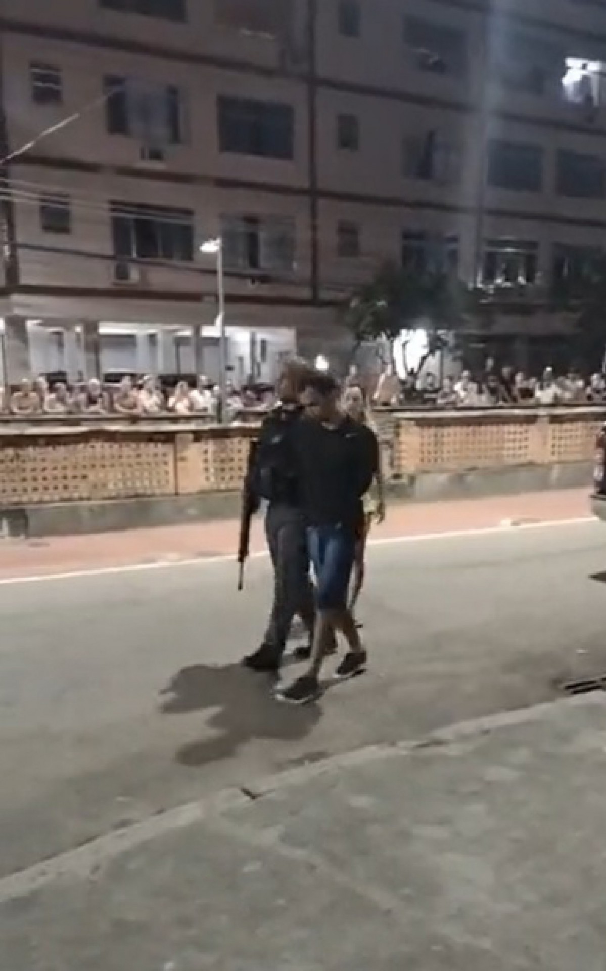 Homem &eacute; preso na Vila da Penha